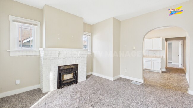 Building Photo - 352 N Holyoke Pl