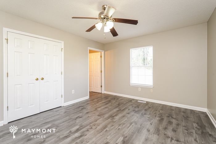 Building Photo - 1350 Woodruff Glen Dr