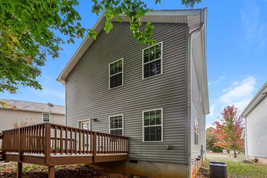 Building Photo - 149 High Bluff Cir