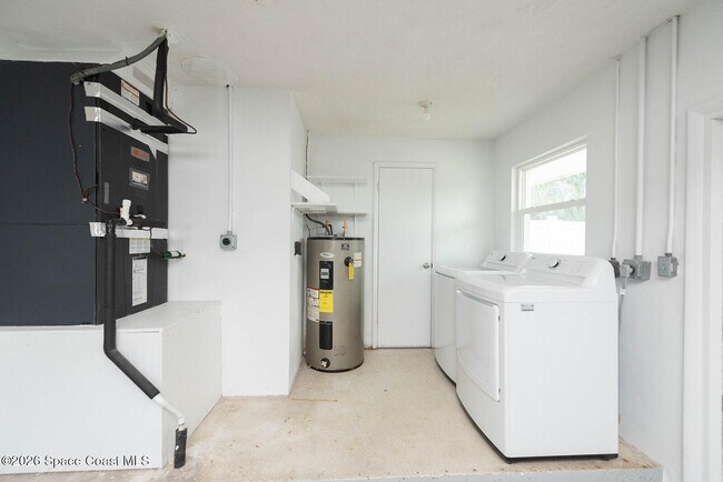 Building Photo - 311 12th Terrace