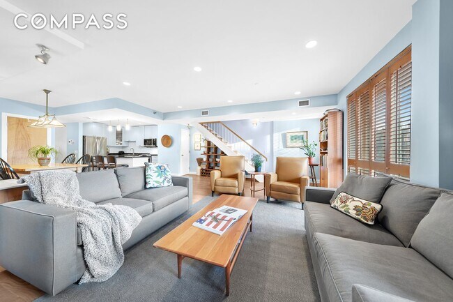 Building Photo - 316 2nd St