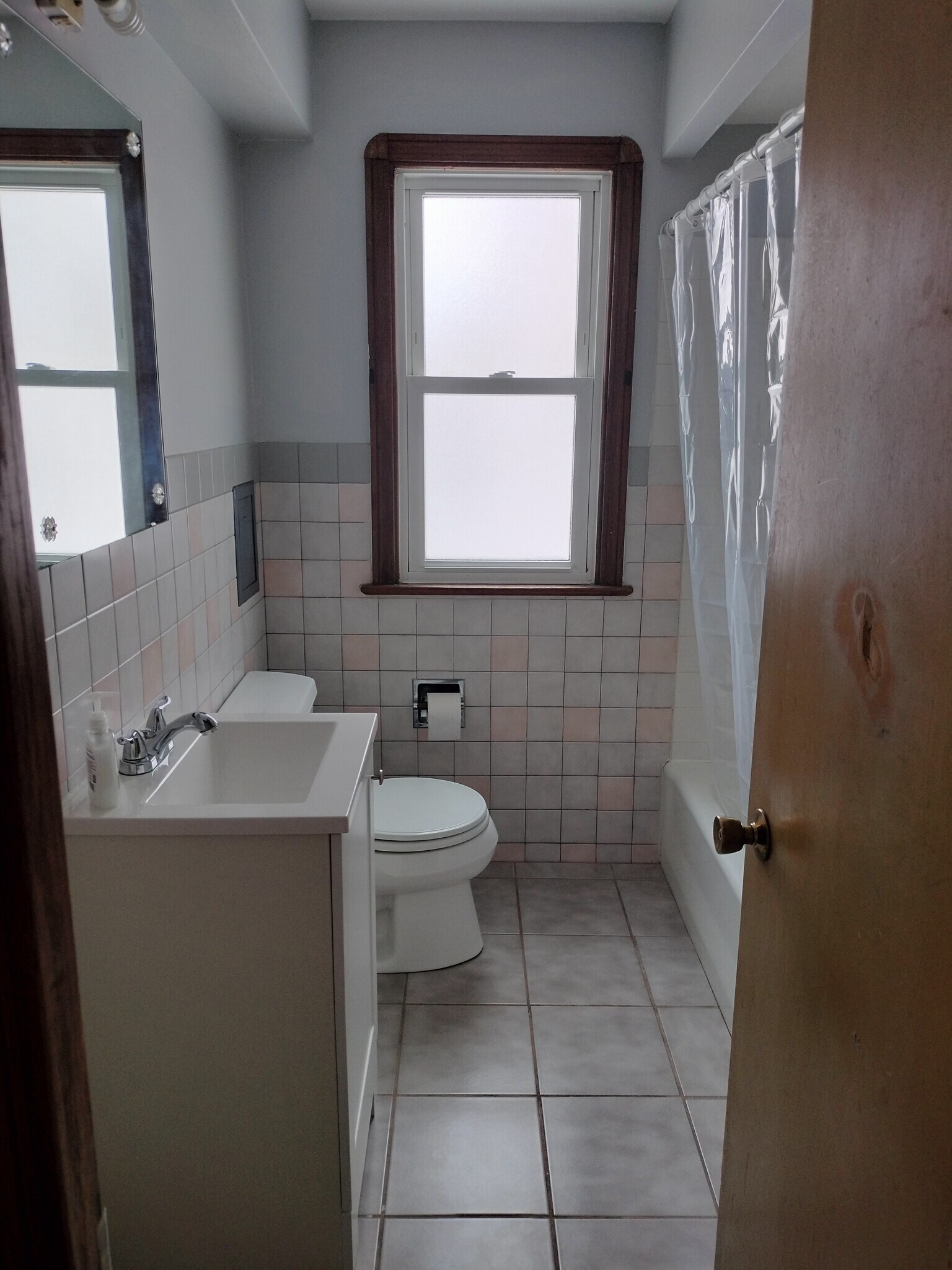 Building Photo - 8306 Essen Ave