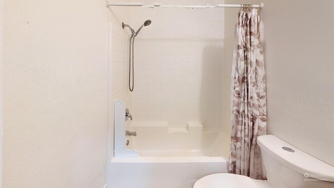 Building Photo - 1408 E Orange St.