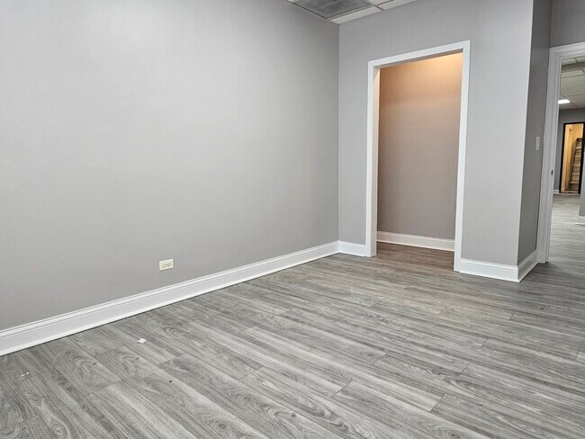Building Photo - 3607 W 26th St