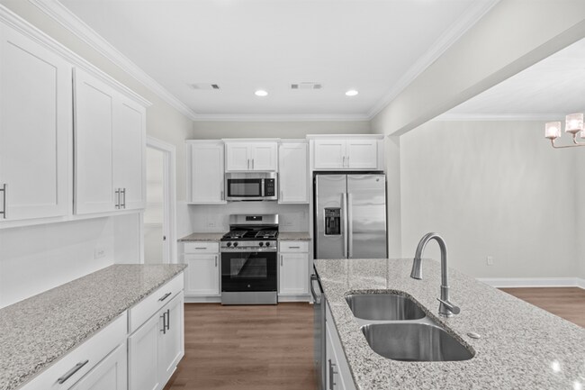 Building Photo - 214 Clifton Dr