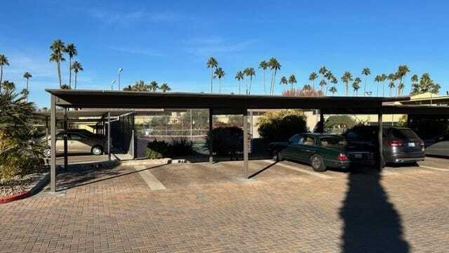 Building Photo - 1900 S Palm Canyon Dr
