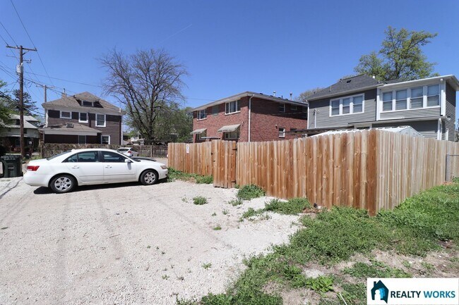 Building Photo - 1619-1623 D Street