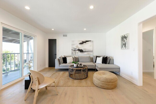 Building Photo - **3900 Paseo De Las Tortugas Torrance** Spacious 4 bedroom 3 bath with beautiful view!