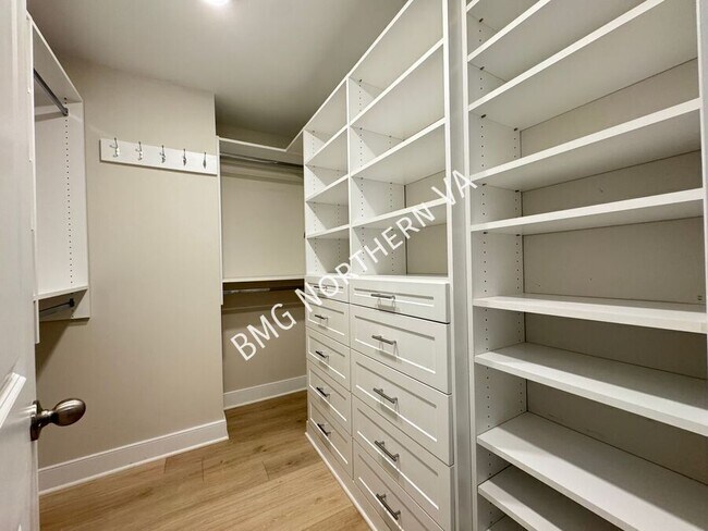 Building Photo - 1021 S Taylor Ct