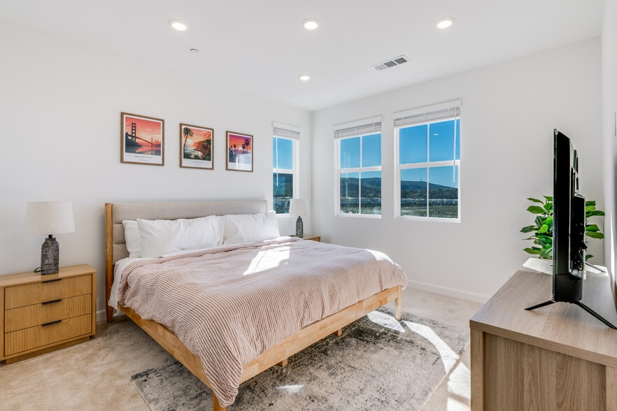 Building Photo - 414 Caliper Way