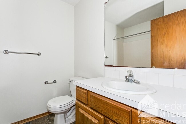 Building Photo - 3 BED, 3 BATH DOUGLAS AND MAIZE