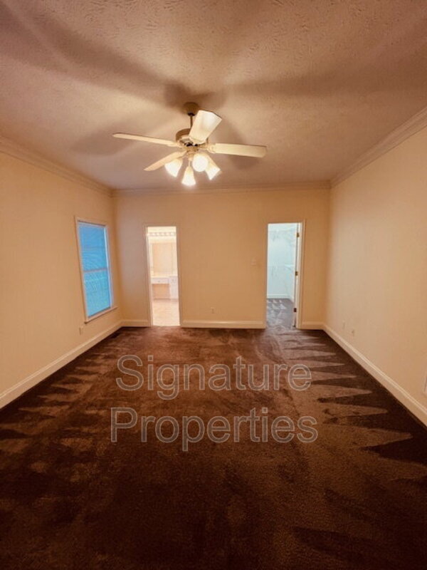 Building Photo - 5100 Beachmere Ct