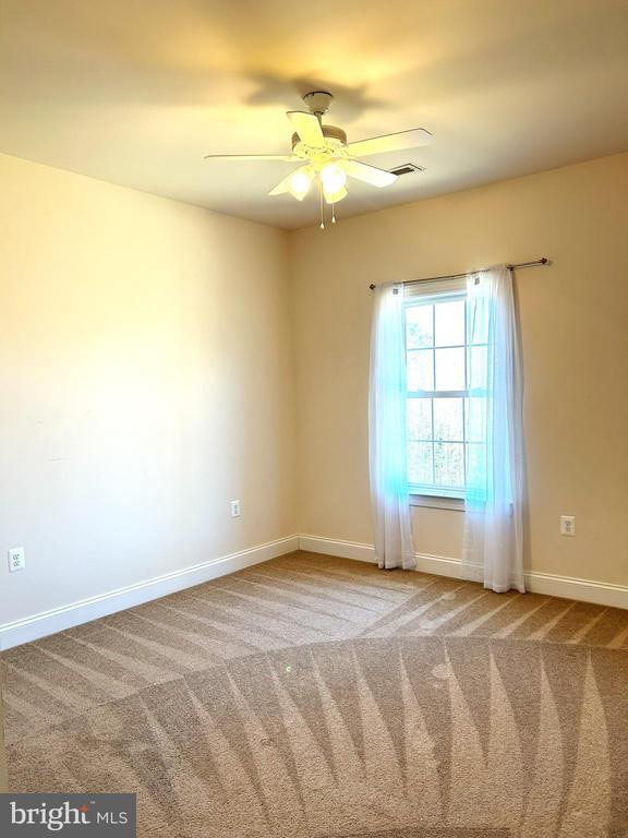Building Photo - 8777 Sandy Beach Ln