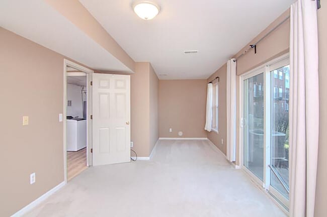 Building Photo - 448 Cherry Orchard Rd