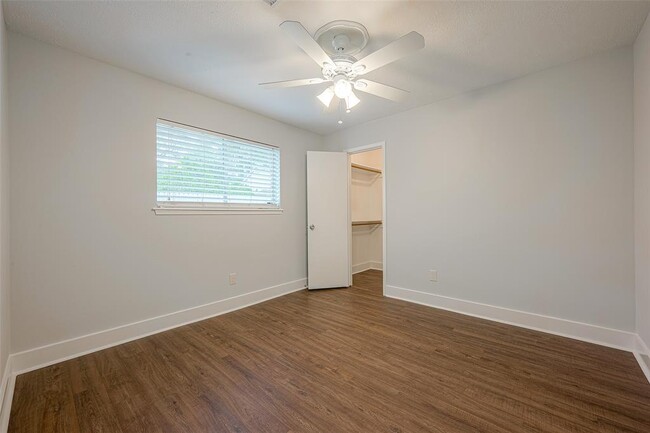 Building Photo - 7910 Litchfield Ln