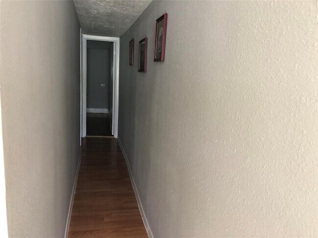Building Photo - 27327 Peach Creek Dr
