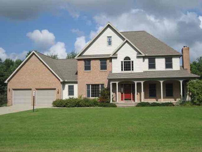 Building Photo - 1895 Highbank Dr