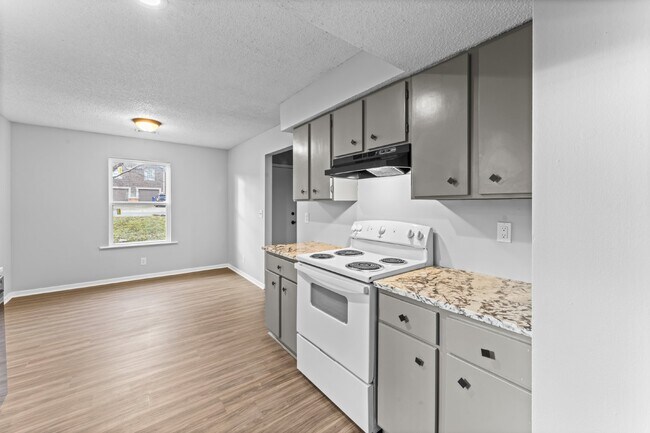 Building Photo - 16104 W 141st Terrace