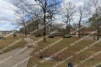Building Photo - 255 Rowland Dr