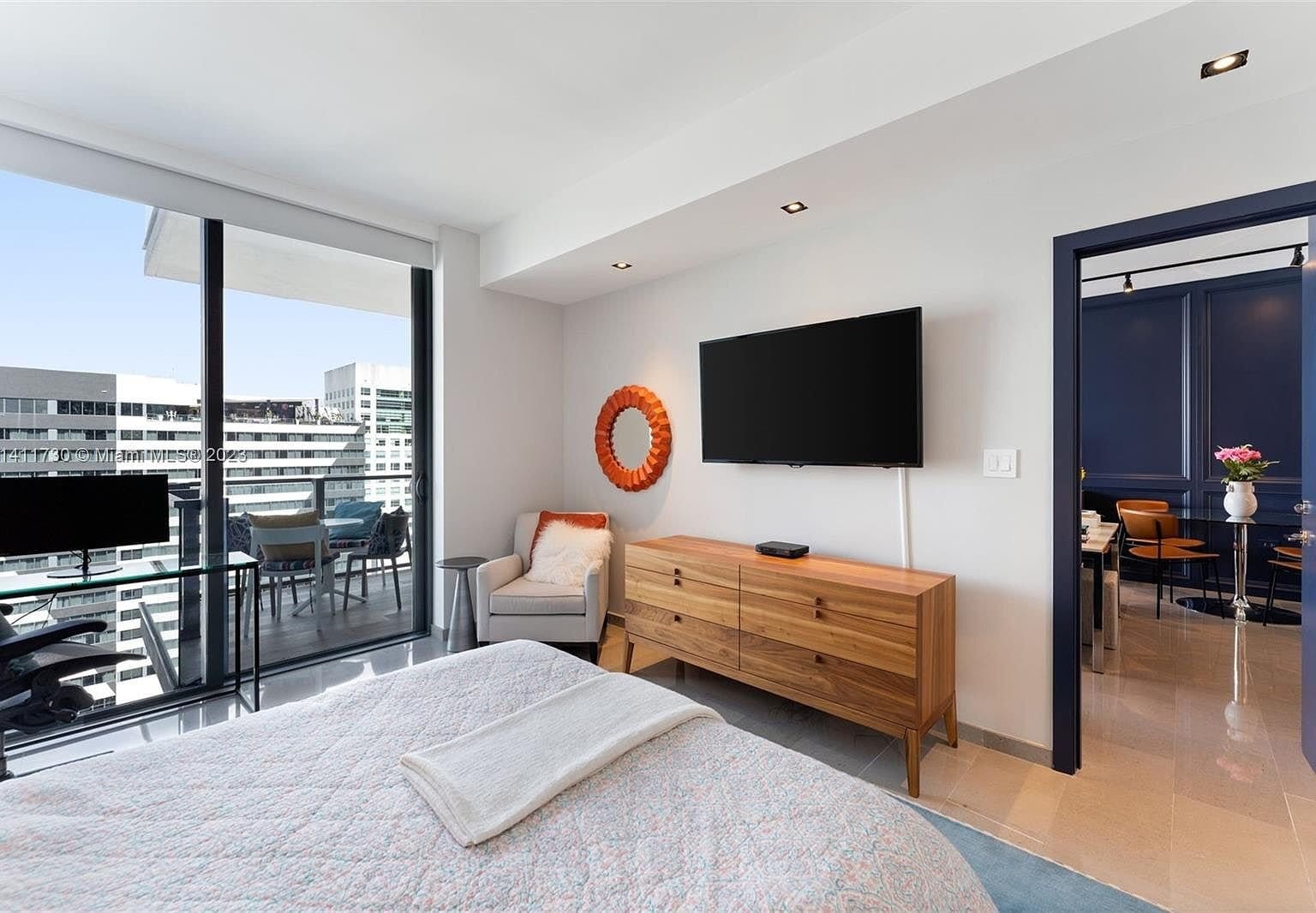 Building Photo - 88 SW 7th St