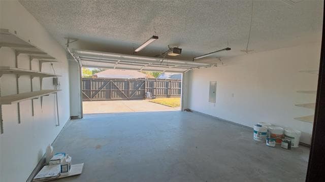 Building Photo - 1933 Oakbluff Dr