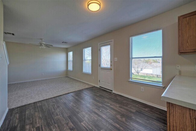 Building Photo - 257 Prairie Verbena Dr