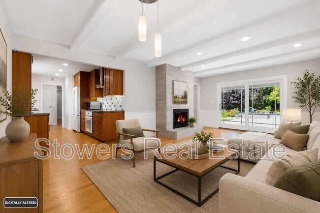 Building Photo - 1099 Larch Ave