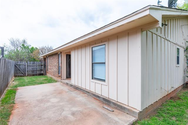 Building Photo - 4074 Russell Ave