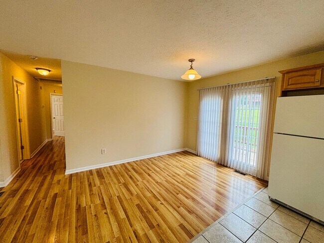 Building Photo - 228 Mountain Breeze Dr