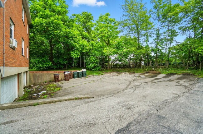 Building Photo - 3926 E Gatewood Ln