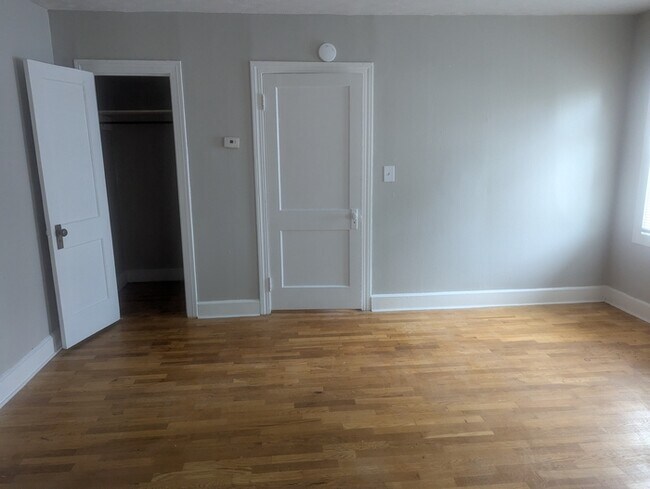Building Photo - 122 Rolling Acres Dr