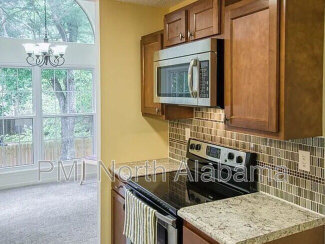 Building Photo - 1014 Stones Throw Dr NW