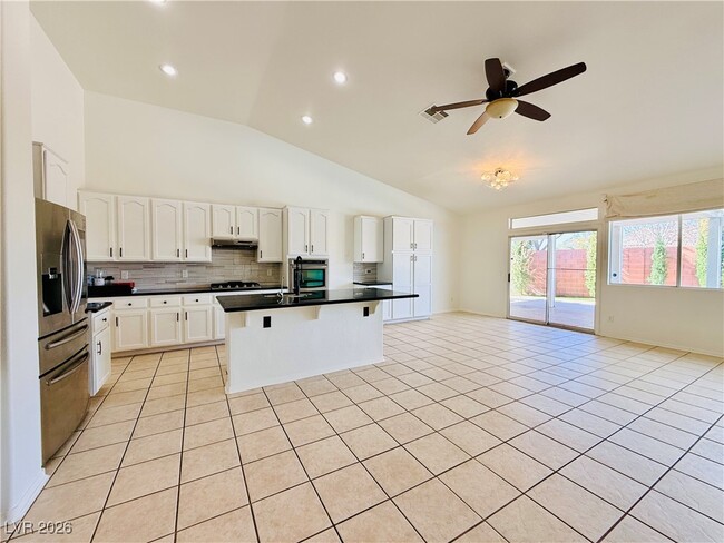 Building Photo - 2547 Serenity Hollow Dr