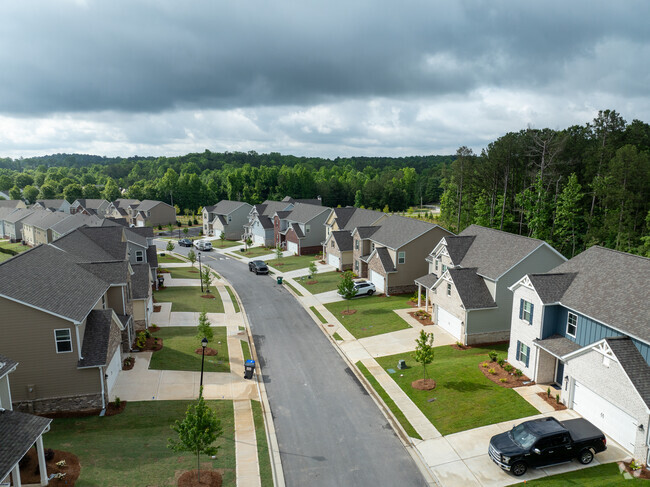 Building Photo - Enclave at Oak Ridge