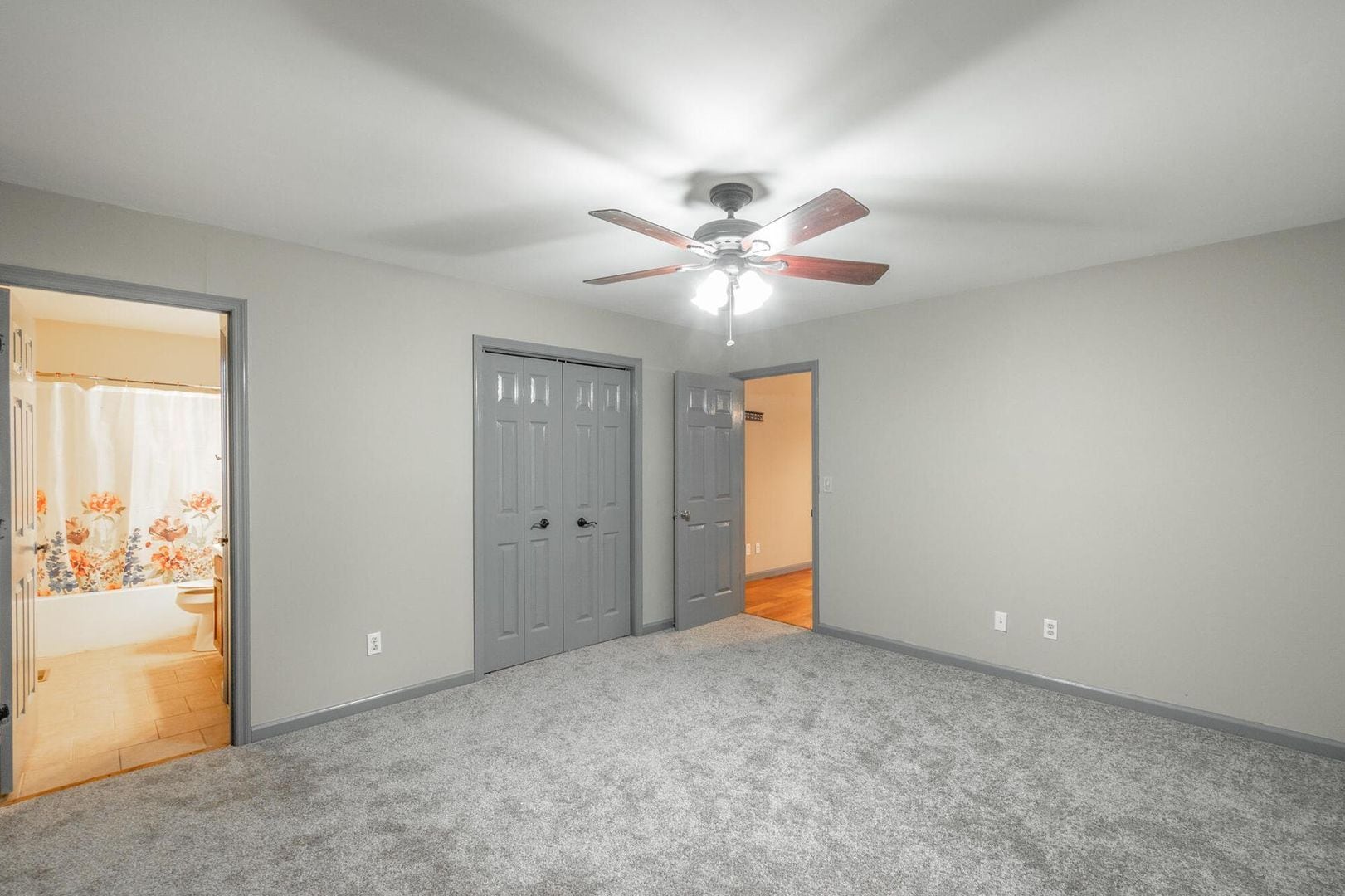 Building Photo - 705 State Line Rd