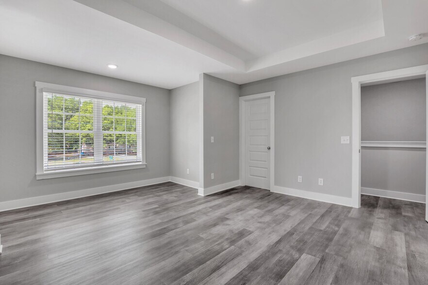Building Photo - 105 Sherwood Ct