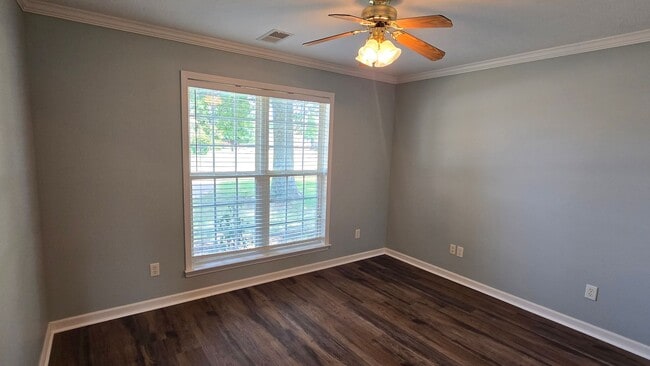 Building Photo - 173 Walnut Trace Dr