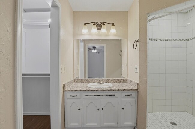 Building Photo - 2404 SW 79th St