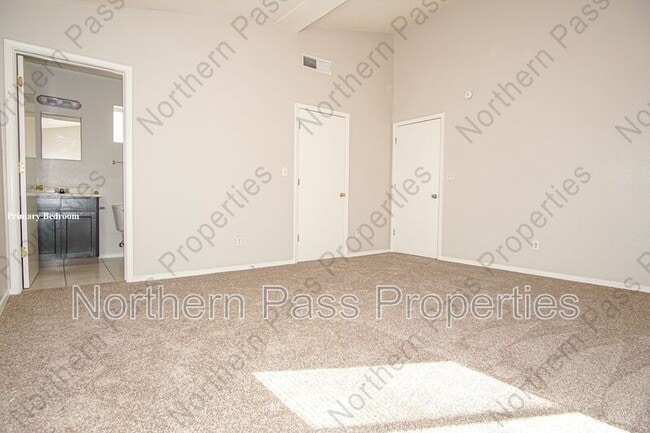 Building Photo - 11027 Sunshine Ct