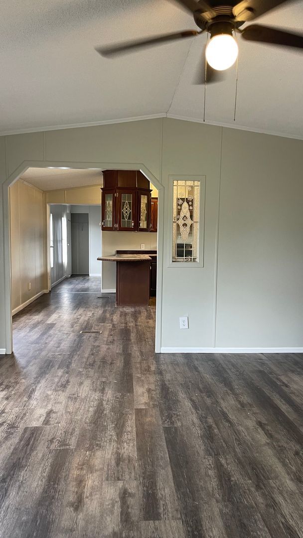 Building Photo - 3 Bed, 2 Bath Mobile Home! HUD ACCEPTED!