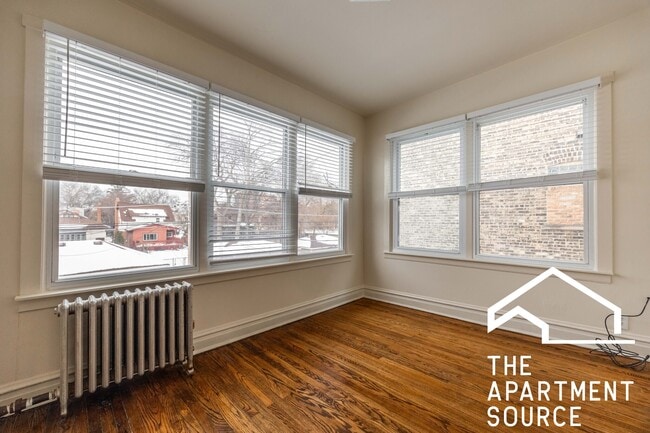 Building Photo - 1432 W Jonquil Terrace