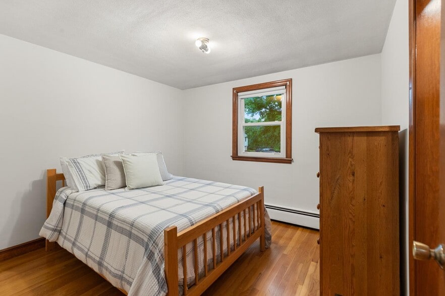 Bedroom 1 of 3 - 10 Cedar Ridge Dr