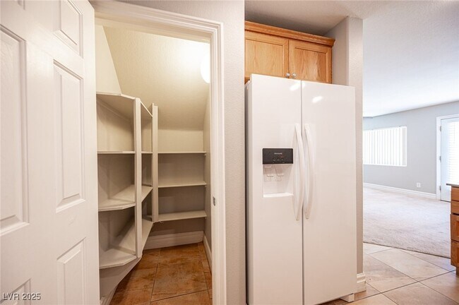 Building Photo - 211 Wicked Wedge Way