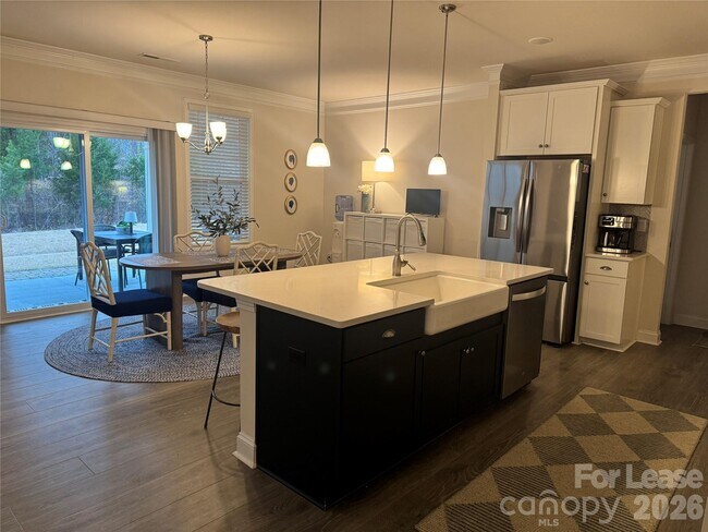 Building Photo - 1058 Thoroughbred Dr.