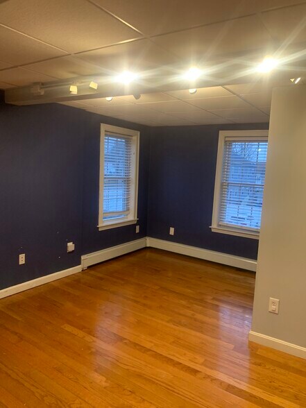 Building Photo - 396 Washington St