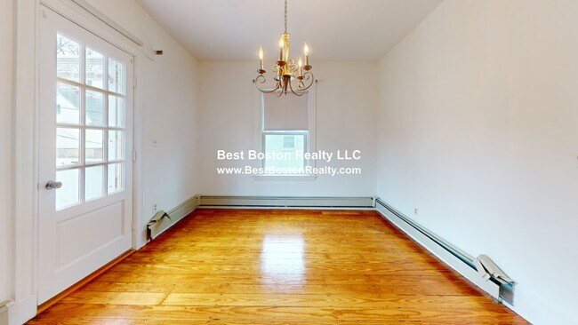 Building Photo - 66 Sagamore Ave