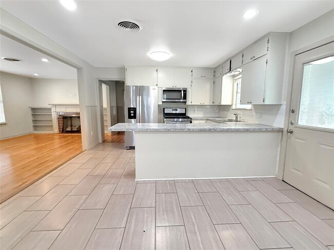 Building Photo - 2509 Givens Ave