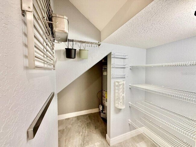 Building Photo - 2920 W El Prado Blvd