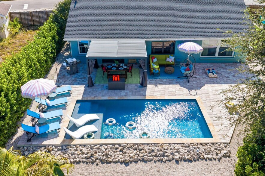 Building Photo - 6924 34th Ave W