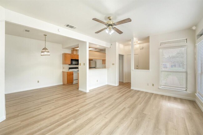 Building Photo - 500 Gregory Ct